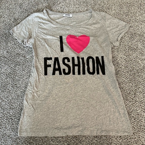 Moschino Tops - MOSCHINO CHEAP And CHIC I LOVE FASHION Vintage Tee Medium Y2K 90’s R $195